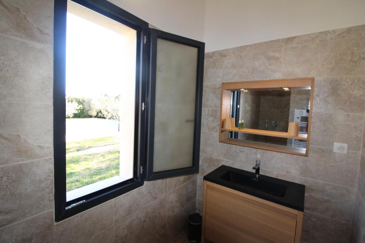 Appartement Calme Et Lumineux Paradou Luaran gambar